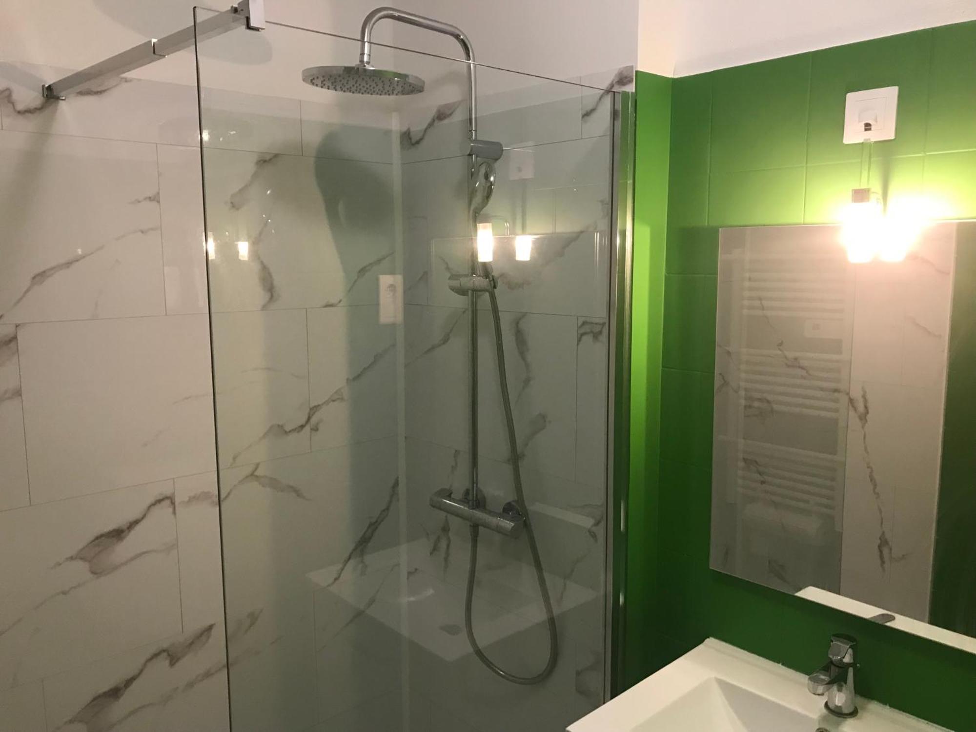 Appartement T2 De Standing Au Pied Des Plages Golfe-Juan Exterior photo